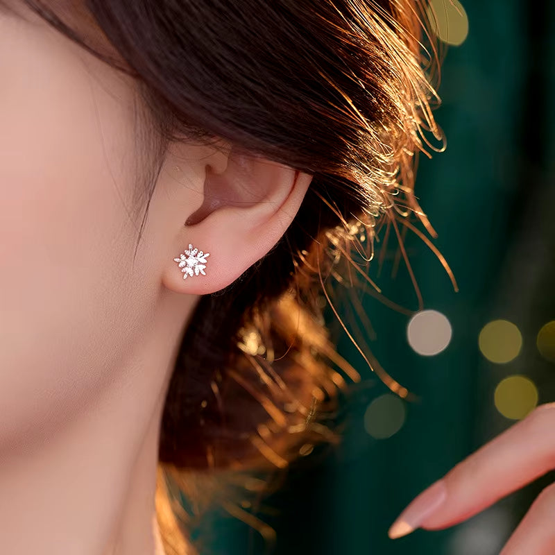 2024 New Minimalism Fashion Jewelry S925 Sterling Silver Earrings Light Luxury Inlay Diamond Snowflake Stud Earrings for Women